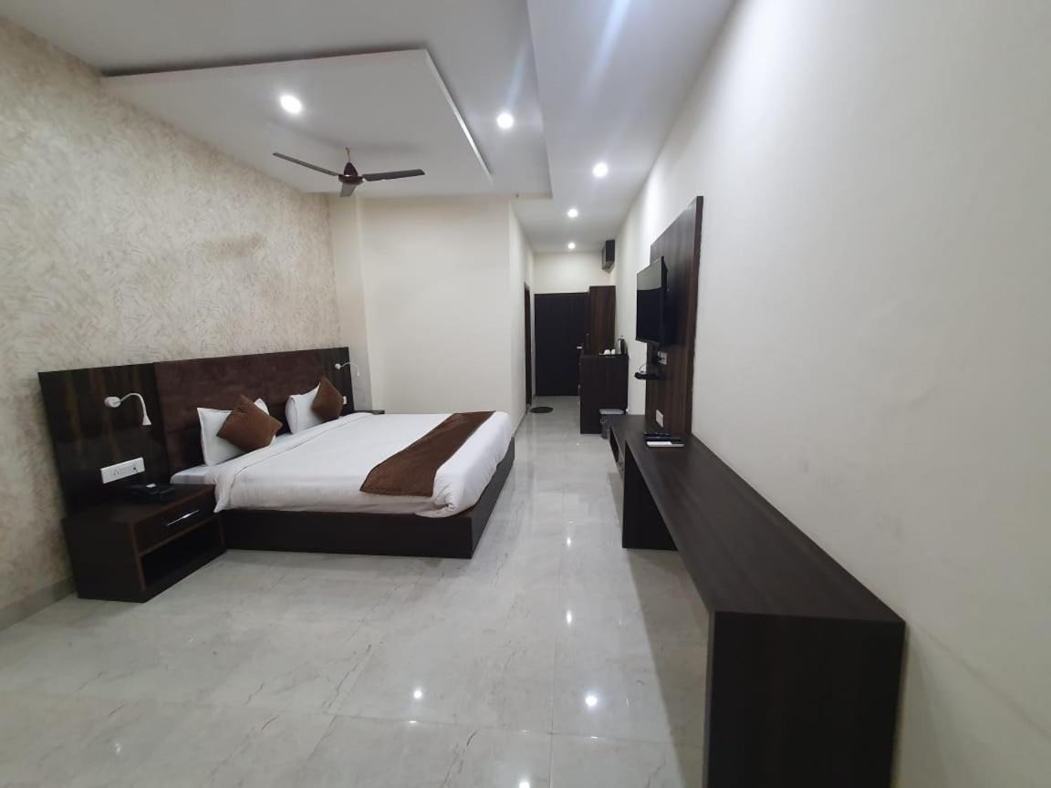 Akash Hotel Managed By Jk Hotels & Resorts Kathua Exterior foto